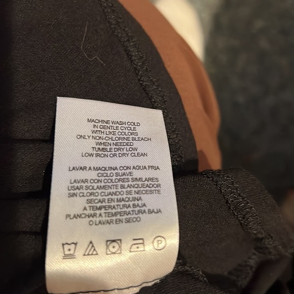 Joan Vass High Low Top with Satin Collar Size Large - Picture 11 of 11